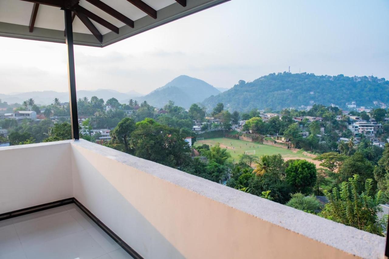 Sky Edge Homestay Kandy Exterior foto